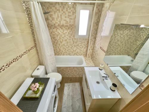 Koupelna v ubytování Cozy apartment in Valencia! WI-FI !