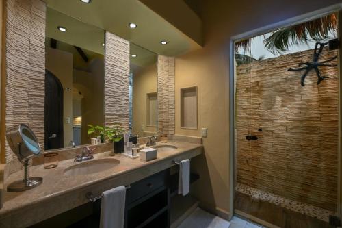 Bagno di El Dorado Casitas Royale, Catamarán, Cenote, All & More Inclusive - Adults Only