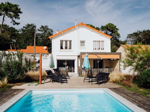 Maison indépendante avec jardin, piscine privée chauffée et Wi-Fi, près de la mer à Jard-sur-Mer - FR-1-336-115