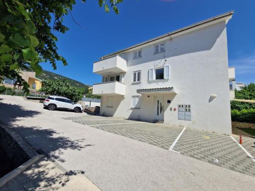 Apartments with parking space Baska, Krk - 18873