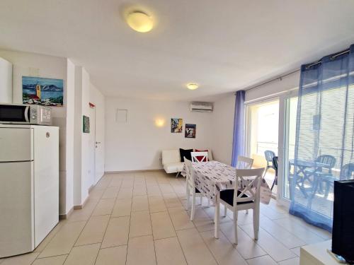 Apartments with parking space Baska, Krk - 19206