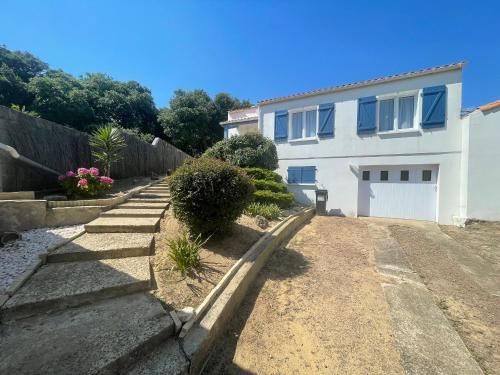 Maison de ville avec jardin, proche plage et commerces, parking privé - La Tranche-sur-Mer - FR-1-22-370