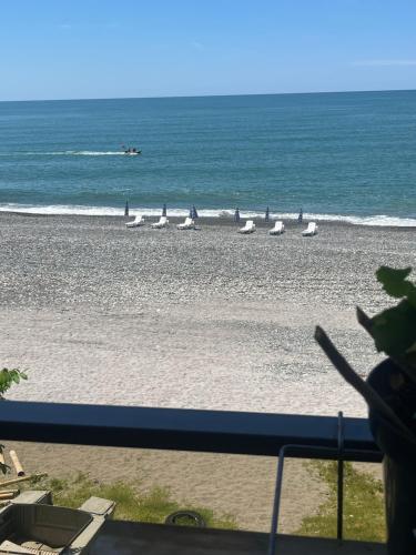 Fotografie z fotogalerie ubytování Дом на пляже v destinaci Batumi