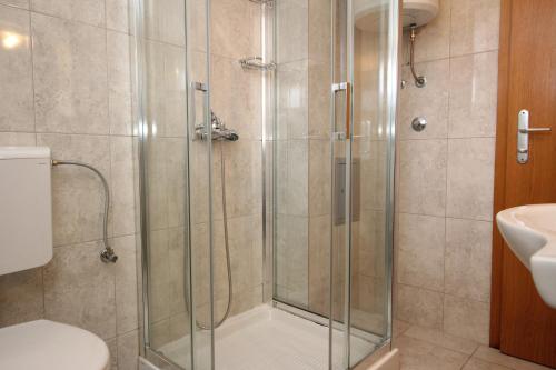 Apartments with parking space Baska, Krk - 22713