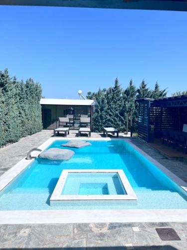 Pool House for 6 by Olivujoj - Garden & Shared Pool