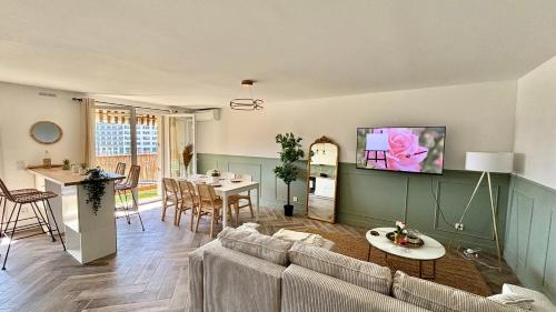 Modern & Cosy 3 Bedrooms train tramway