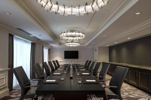 Der Geschäftsbereich oder Konferenzraum in der Unterkunft JW Marriott Chicago