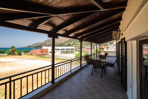Balkón nebo terasa v ubytování Cassandra Apartment Plataria