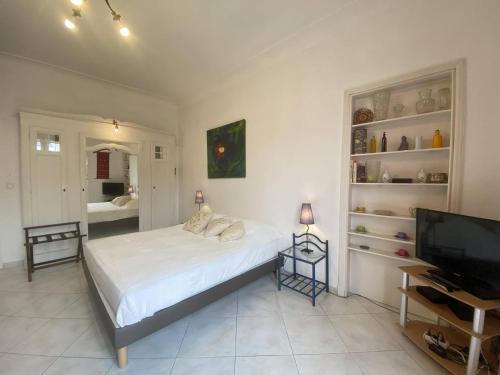 242 Cannes La Croisette - Studio au calme coté jardin