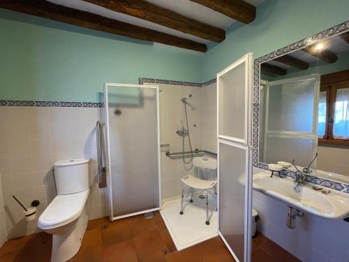 Koupelna v ubytování Agroturismo El Mirador de la Cigüeña