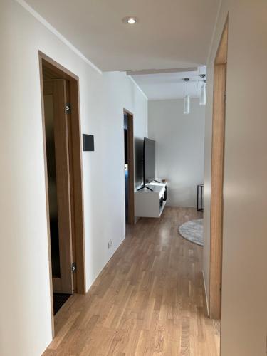 Φωτογραφία από το άλμπουμ του Cozy suburban apartment σε Τάρτου