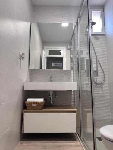 Een badkamer bij CASA NIEVES Centro Moaña