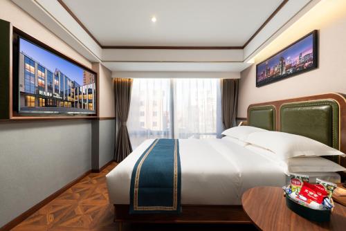 Postel nebo postele na pokoji v ubytování Nost algia S Hotel Beijing Guomao CBD 时光漫步S酒店 北京大望路地铁站店 Free fresh ground coffee,Free laundry service