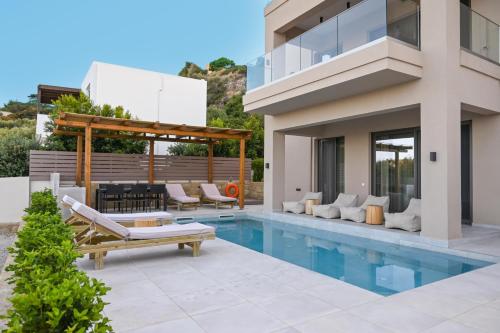 Kolam renang di atau dekat dengan Armour Eclectic Villa