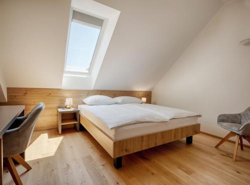 Postel nebo postele na pokoji v ubytování Guesthouse Turšič