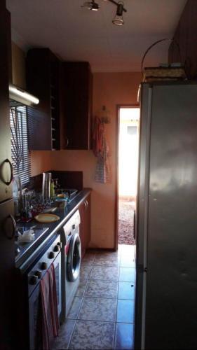 Η κουζίνα ή μικρή κουζίνα στο House to rent at Geelhout Park ext9 Rustenburg
