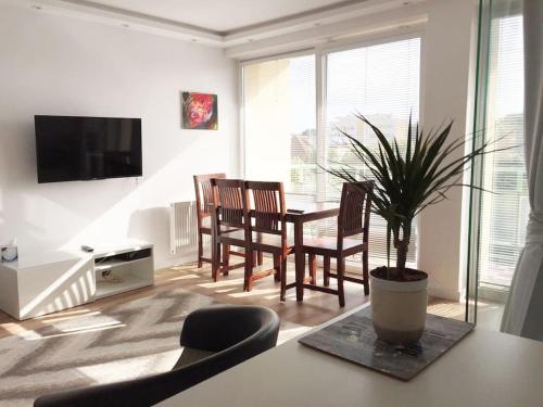 Sunny apartment by the beach in Sopot