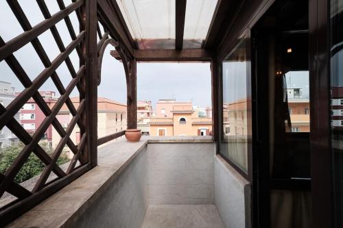 Penthouse 200 meters from metro Wi-Fi and AC