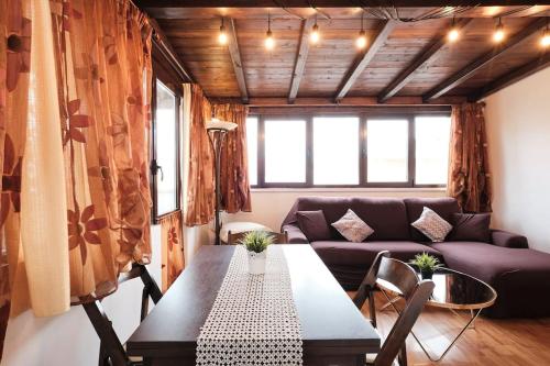 Penthouse 200 meters from metro Wi-Fi and AC