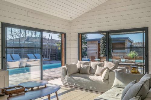 Photo de la galerie de l'établissement Luxurious and spacious 200 m house, à Arès