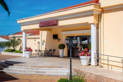 Guest Accommodation Atrium Gulin