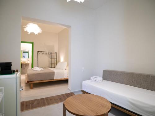Gallery image of Mondrian Guest House in Skiathos Town