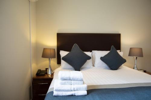 Triple Executive Apartment