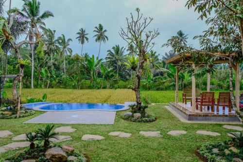 Taman di luar D'Pondok Sangaji Ricefield View by EPS