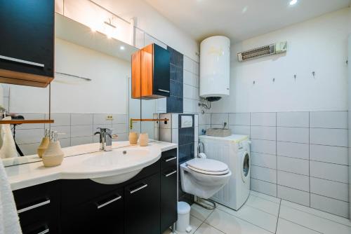 Lido Apartment