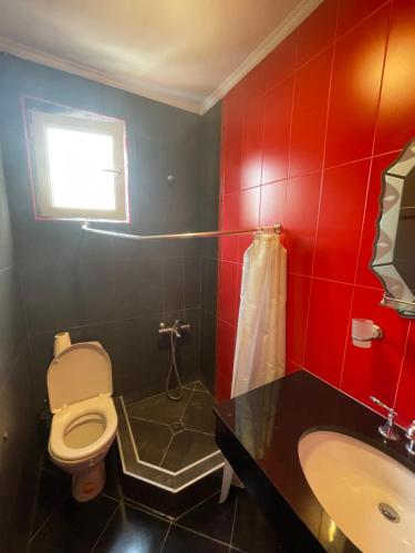 Bilik mandi di Guest House Leonardo