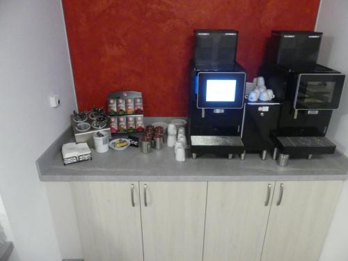 Kemudahan buat kopi dan teh di Hotel Traube