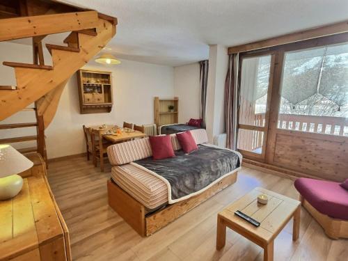 Grand studio mezzanine avec garage couvert à Val d'Isère - FR-1-411-868