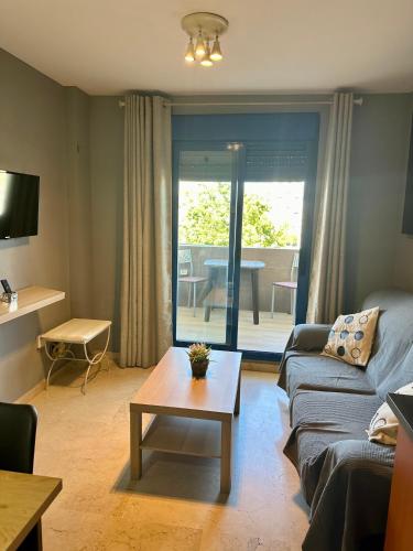 Precioso apartamento de una habitacion con parking y piscina