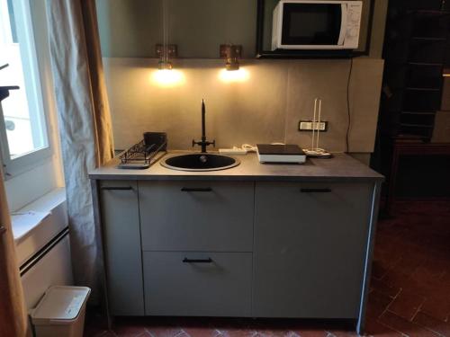 Lovely portion of property near Piazza Santo Spirito
