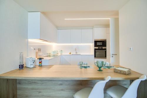 Bayline Cond - Sea View - SPA - Pool - GYM - Truta BY BEDZY