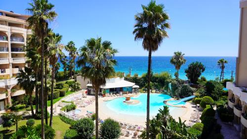 Appartement 426, vue mer et piscine by Palmazur