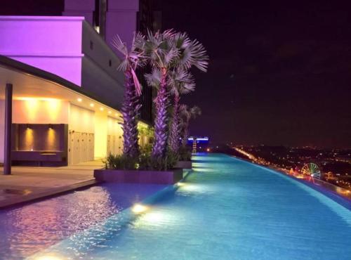 Πισίνα στο ή κοντά στο Icity Homestay Isuite