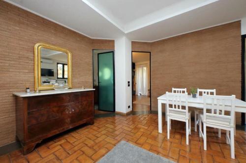 Vatican Luxury Apt with Garden