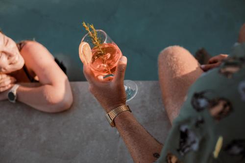 Напитки в CasaCarma IV, private XL Pool, Boho-Design