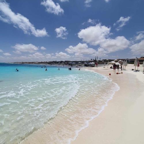 Chalet 3 bedrooms 2 toilets lotus north cost stand alone 3 Ac 2 stand fan families are preferred