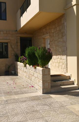 APARTMENTS BY THE SEA