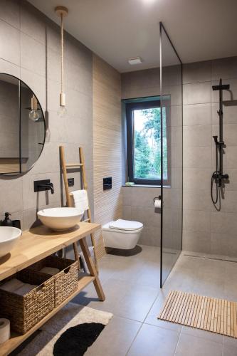 Un baño de Mlino Alpino