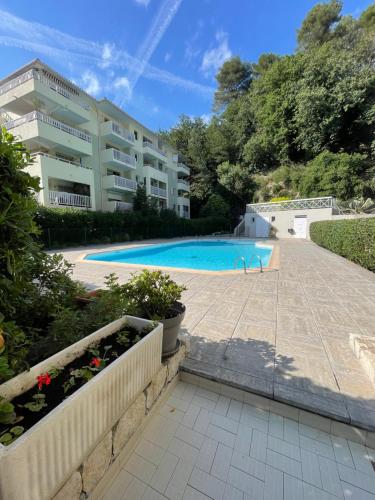 Appartement avec piscine jardin Cagnes sur mer