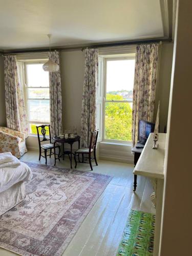 Μια τηλεόραση ή/και κέντρο ψυχαγωγίας στο Lynwood house