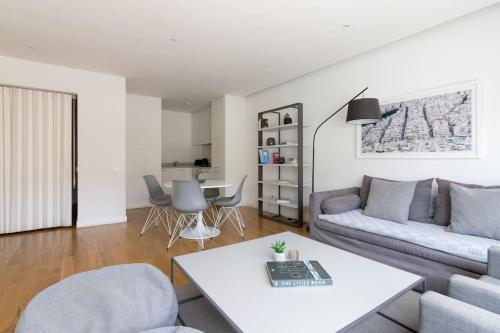 Athens Trikoupi Suite E2