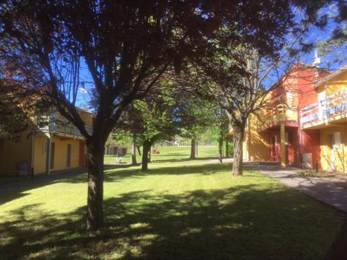Photo de la galerie de l'établissement Le Pré carré - pavillons de vacances, à Saint-Étienne-les-Orgues