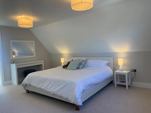 Ένα ή περισσότερα κρεβάτια σε δωμάτιο στο Inviting 1-Bed Apartment in Hitchin