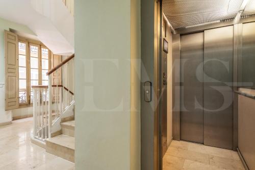 Bagno di Charming duplex in the heart of Malaga by REMS