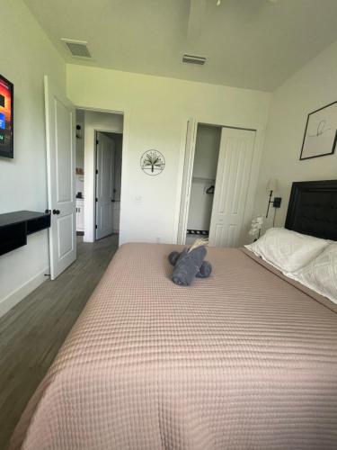 Ένα ή περισσότερα κρεβάτια σε δωμάτιο στο Casa Blanca Private Suite