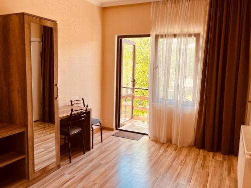 Fotografie z fotogalerie ubytování Soso Burduli's Guesthouse v destinaci Stepancminda